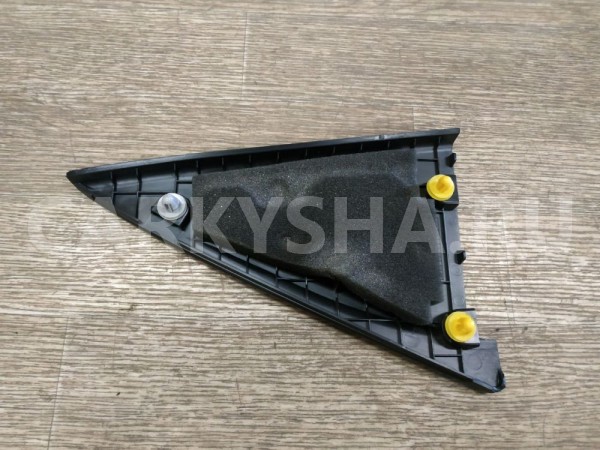 Накладка двери задней правой Ssang Yong Actyon оригинальный номер 7324034500