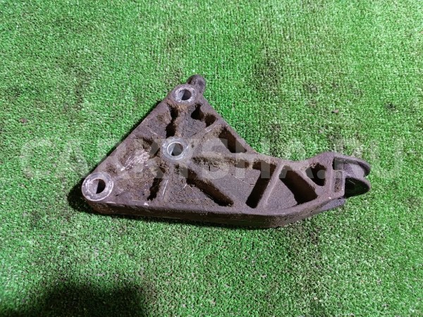 Кронштейн КПП Opel Astra 