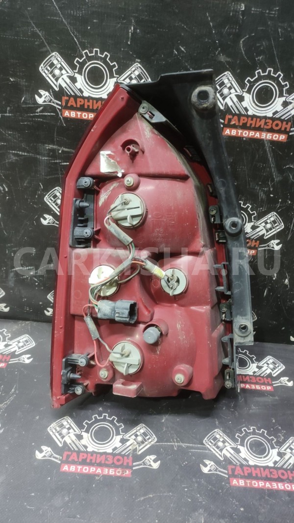 Задний правый фонарь Hyundai Tucson I GL Туксон Hyundai Tucson оригинальный номер 924022E0