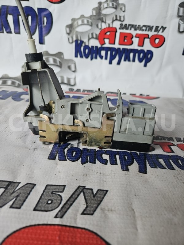 Замок боковой двери Peugeot 307 