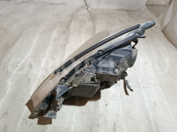 Фара правая Mitsubishi Lancer 