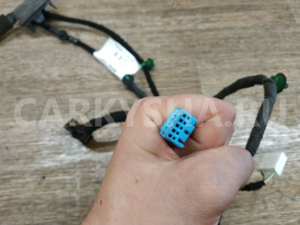 Проводка двери задней правой Land Rover Freelander 