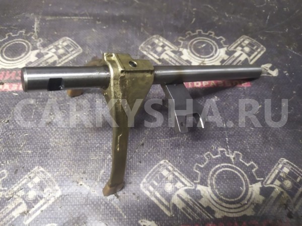 Вилка включения передач Рено Сандеро Renault 14 оригинальный номер 8201262785