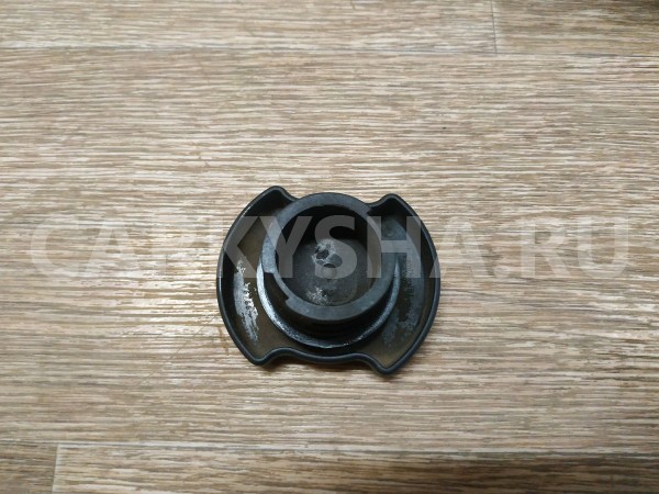 Крышка маслозаливной горловины Ford Maverick 