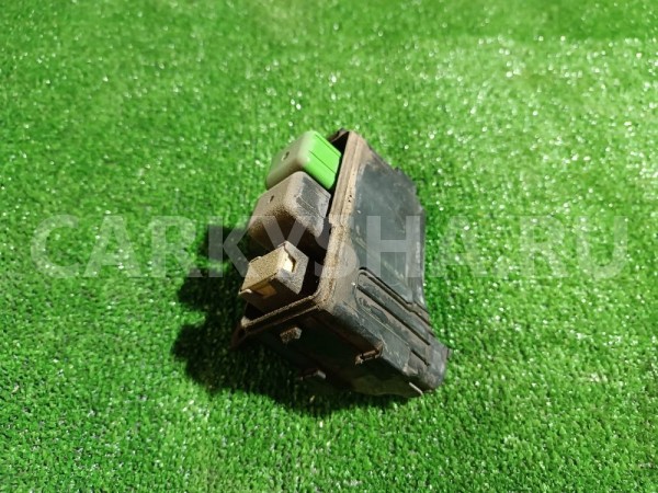 Блок предохранителей подкапотный Toyota Windom 