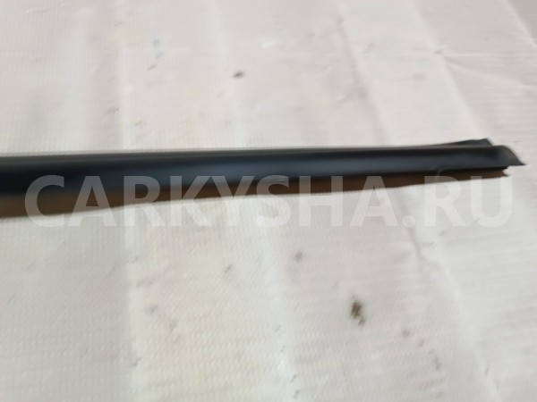 Накладка стекла переднего правого Ssang Yong Rexton 