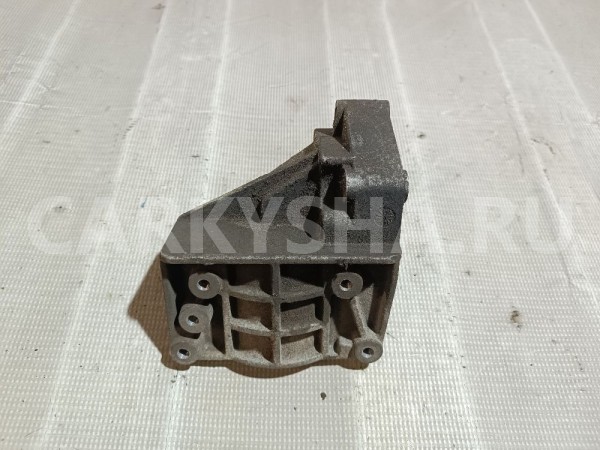 Кронштейн насоса гидроусилителя Ford Fusion 