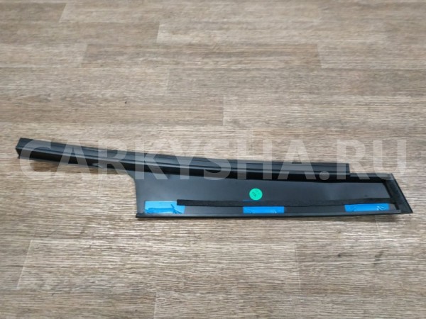Накладка двери передней правой Chevrolet Orlando 