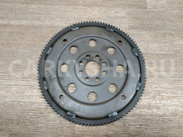 Маховик Nissan Presea 