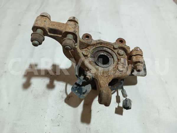 Кулак поворотный передний левый Nissan NV200 