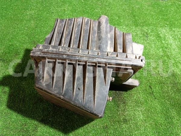 Корпус воздушного фильтра Nissan Cefiro 