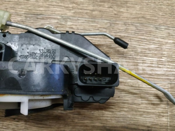 Замок двери передней правой Chevrolet Orlando оригинальный номер 13503740