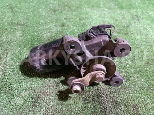 Моторчик стеклоочистителя передний Toyota 4runner 