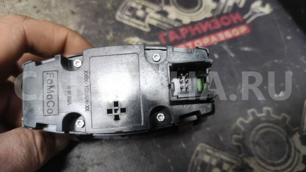 Блок управления светом Форд Фокус 3 Ford Focus оригинальный номер 1844839