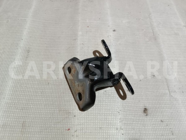 Петля двери задней левой верхняя Москвич 3 оригинальный номер 6206100V5000