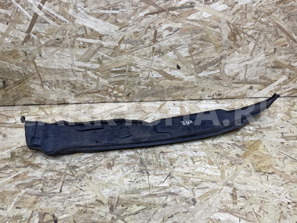 Пыльник правый в крыло Toyota Highlander II (U40) оригинальный номер 53882-48030