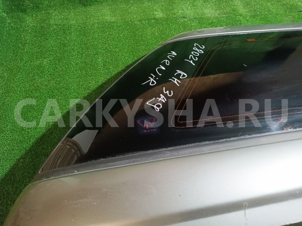 Стекло кузова заднее правое глухое Nissan Avenir 