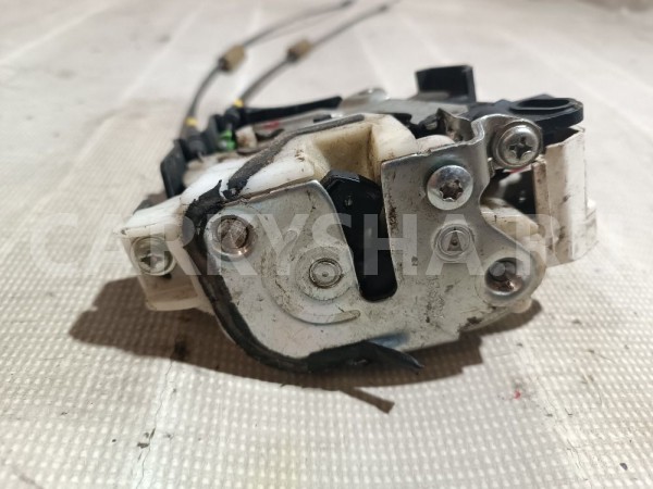 Замок двери передней левой Mitsubishi Lancer 