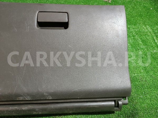 Бардачок Nissan Avenir 