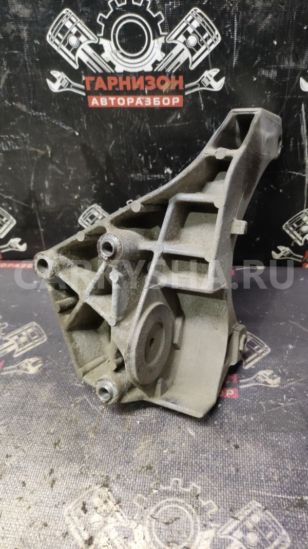 Кронштейн генератора Лада 2190 2191 Гранта ВАЗ (Lada) Granta оригинальный номер 21901041034