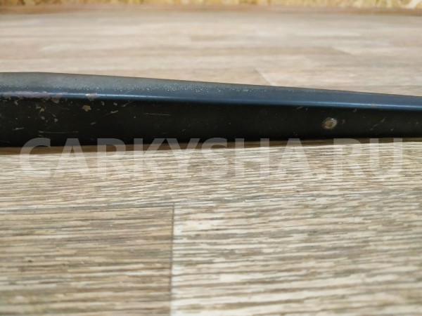 Поводок стеклоочистителя передний левый Mazda Capella оригинальный номер GE8D67321A