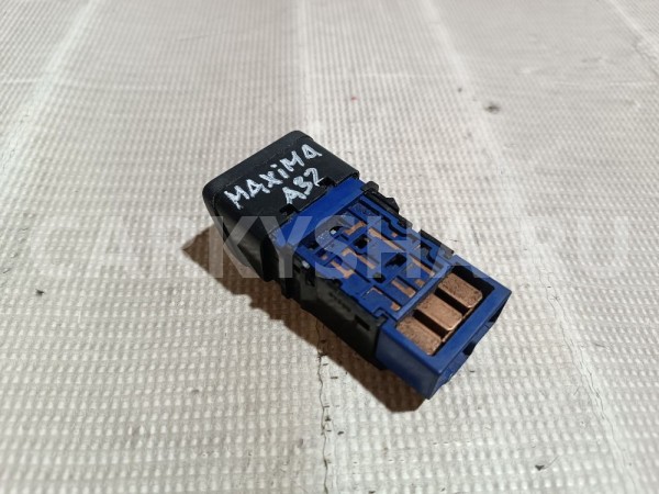 Кнопка обогрева заднего стекла Nissan Maxima 