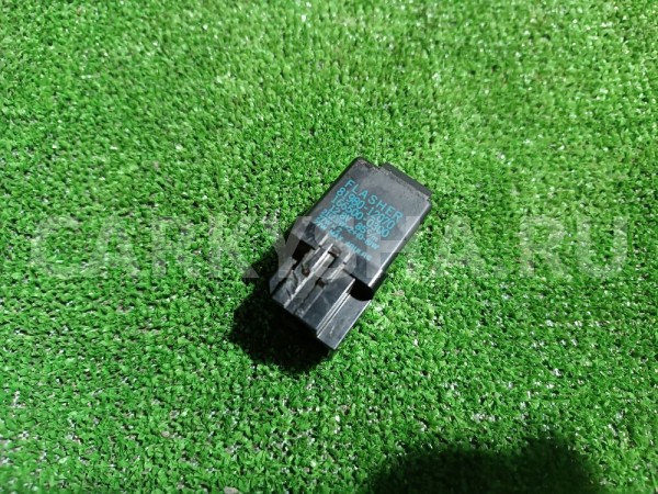 Реле поворотов Toyota Windom 