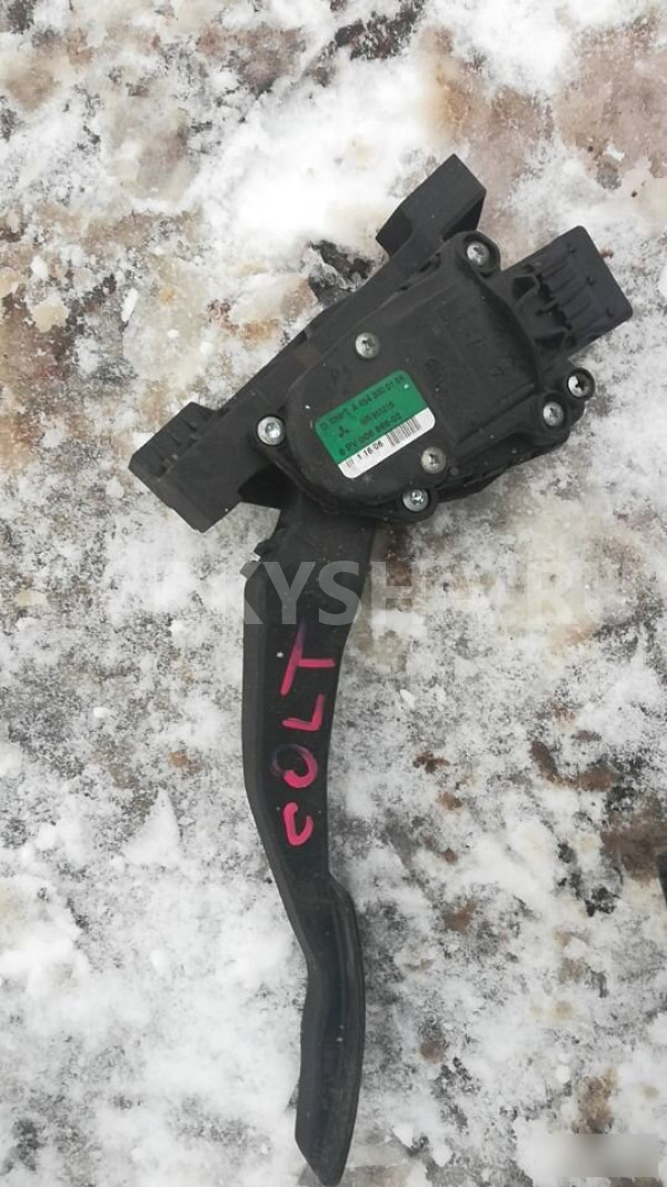 Педаль газа Mitsubishi Colt Z30 (2002—2012) Mitsubishi Colt оригинальный номер MR955216