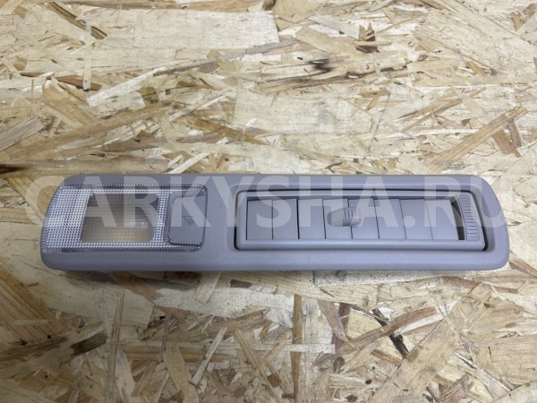 Плафон салона правый Toyota Highlander IV (U70) оригинальный номер 81360-0E060-B0