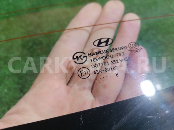 Стекло двери багажника Hyundai Grand Starex 