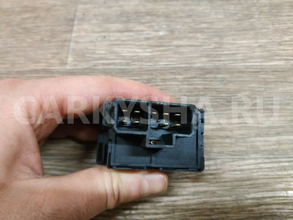 Кнопка регулировки зеркал Nissan Presea оригинальный номер 2557091L00