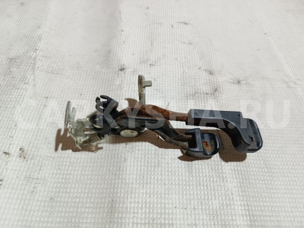 Ручка открывания лючка бензобака Toyota Corolla 