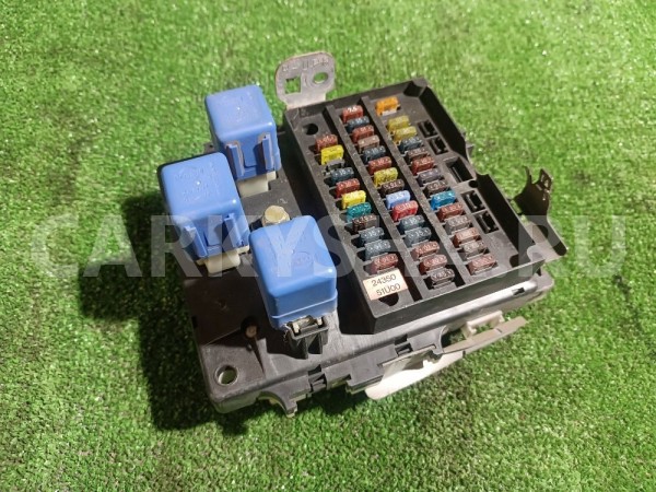 Блок предохранителей салонный Nissan Cefiro оригинальный номер 2435051U00