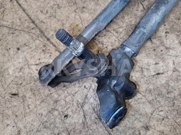 Название детали Трапеция стеклоочистителей Модель Citroen C4 B7 Citroen C4 оригинальный номер 6405RK