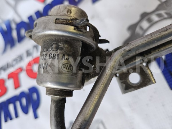 Топливная рейка Audi A4 