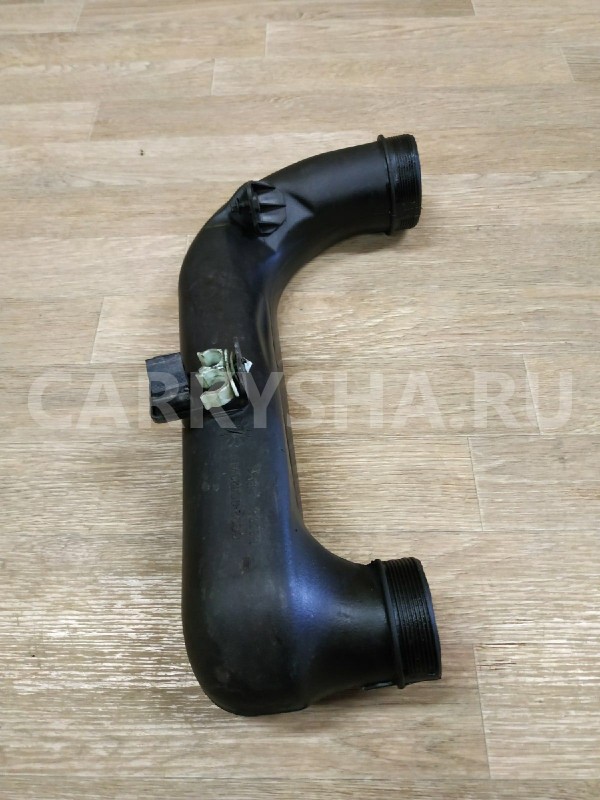 Патрубок интеркулера Land Rover Freelander 