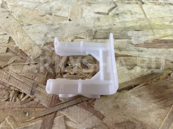 Фиксатор датчика парктроника Toyota Hilux VIII Рестайлинг – пикап двойная кабина оригинальный номер 89348-71030