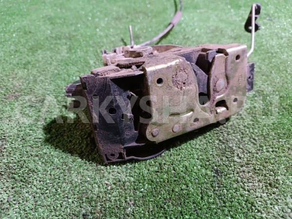 Замок двери передней правой Ford Focus 