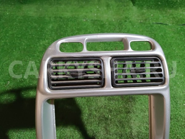 Рамка магнитолы Suzuki Cultus 