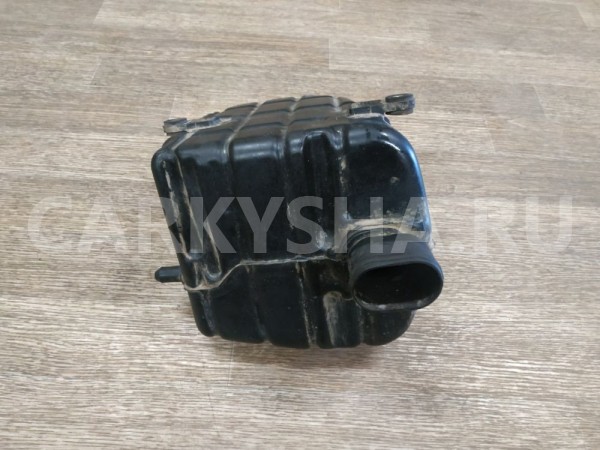 Резонатор воздушного фильтра Nissan Bluebird 