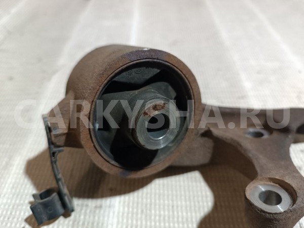 Кронштейн редуктора Suzuki Grand Vitara 