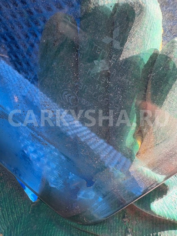 Стекло двери Mitsubishi Lancer IX (2000—2007) Mitsubishi i оригинальный номер MR525731