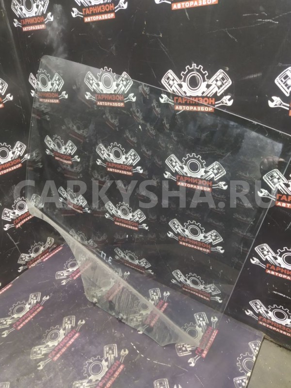 Стекло двери задней Рено Сандеро Renault 14 оригинальный номер 823007481R