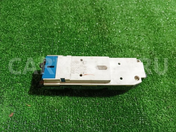 Блок управления стеклоподъемниками Toyota Windom оригинальный номер 8482033100