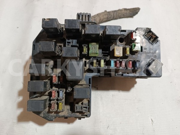Блок предохранителей подкапотный Mitsubishi Diamante 
