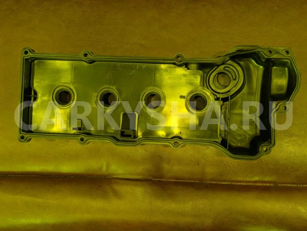Клапанная крышка Nissan Sunny 