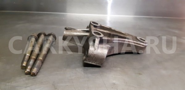 Кронштейн двигателя передний Nissan Maxima A32 Nissan Maxima 