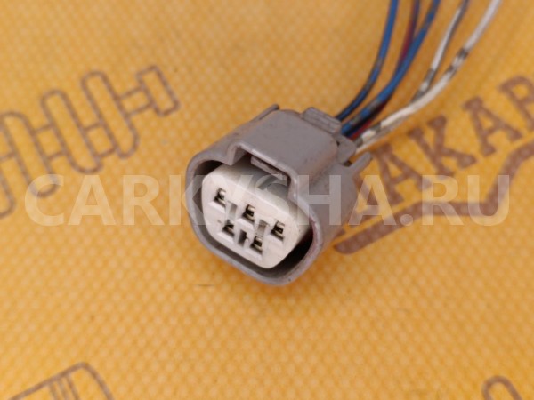 Разъём мотора стеклоочистителя Toyota Mark 2 LX100 Toyota Mark II 