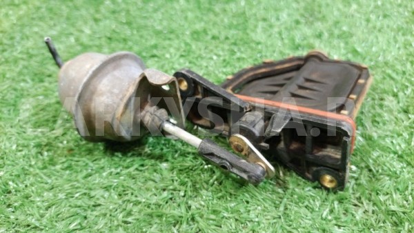 Механизм изменения геометрии впускного коллектора Chevrolet Epica 