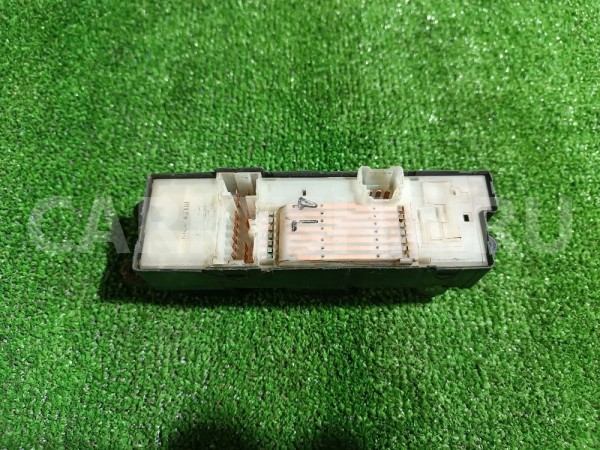 Блок управления стеклоподъемниками Nissan Avenir 